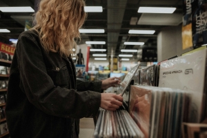 Women browsing records.